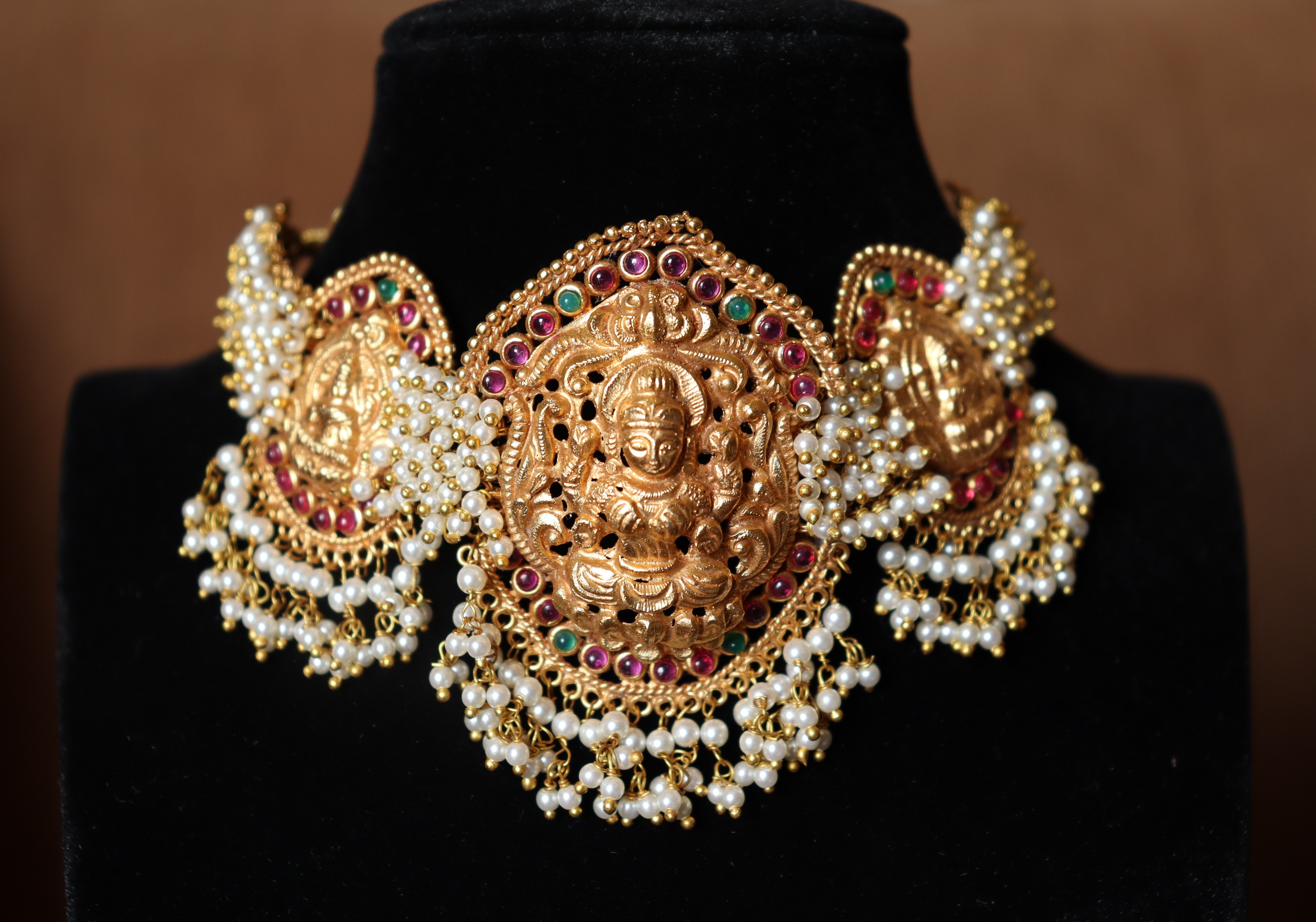 Laxmi Moti Choker